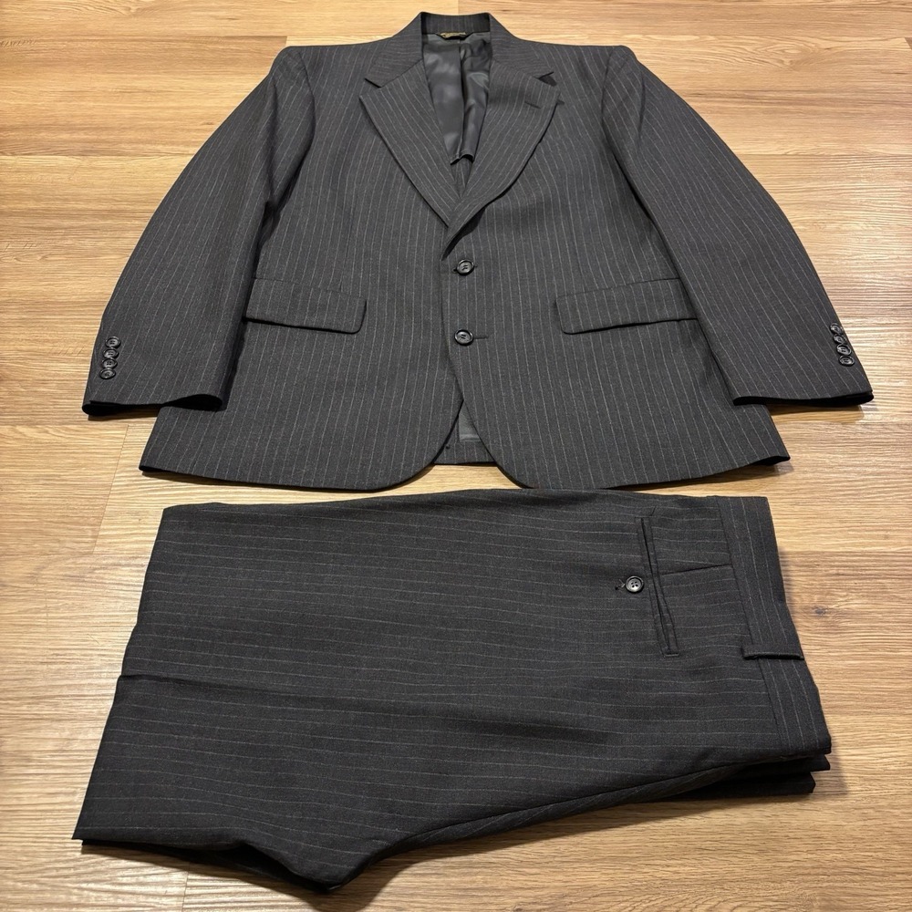 VTG 70s Palm Beach Suit Mens 40R 34x30 Gray Pinstripe Wide Lapel Union Made USA